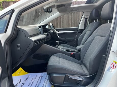 Volkswagen Golf LIFE TSI
