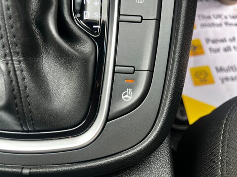 Hyundai KONA GDI PREMIUM 42