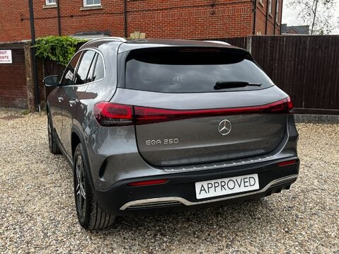Mercedes-Benz EQA EQA 250 AMG LINE 14