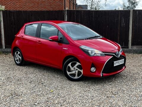 Toyota Yaris HYBRID ICON 3