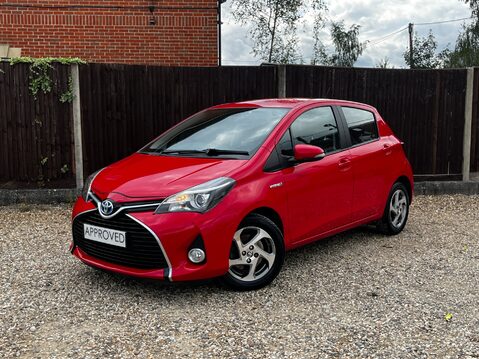 Toyota Yaris HYBRID ICON 5