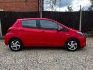 Toyota Yaris HYBRID ICON 7
