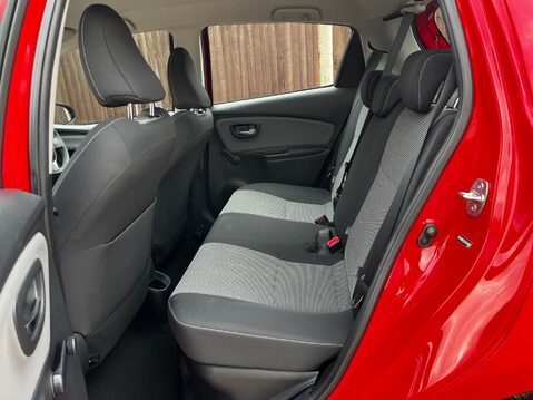 Toyota Yaris HYBRID ICON 25
