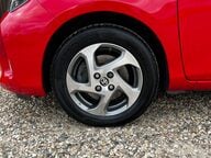 Toyota Yaris HYBRID ICON 15