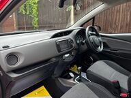 Toyota Yaris HYBRID ICON 20