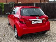 Toyota Yaris HYBRID ICON 14