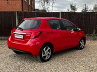 Toyota Yaris HYBRID ICON 8