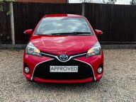 Toyota Yaris HYBRID ICON 4