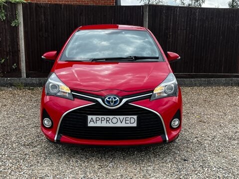 Toyota Yaris HYBRID ICON 4