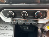 Kia Rio SR7 33