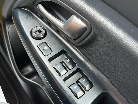 Kia Rio SR7 41