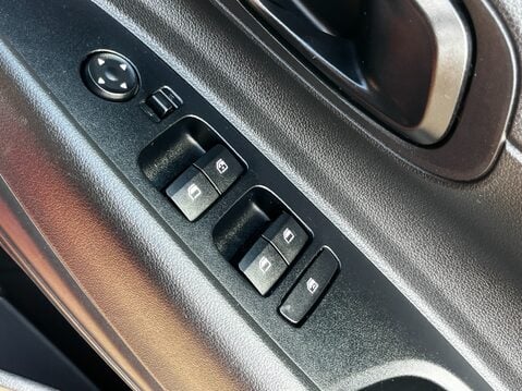 Hyundai i20 T-GDI SE CONNECT MHEV 42