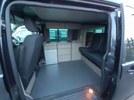 Volkswagen Transporter T30 SK Conversion Elevated Roof 2015 12