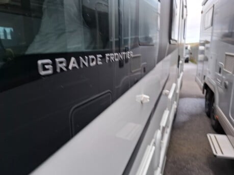 Auto-Trail Grande Frontier GF88 2022 AUTO 7