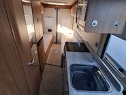 Auto-Trail V-Line 635 SE S-A 2017 AUTO 12