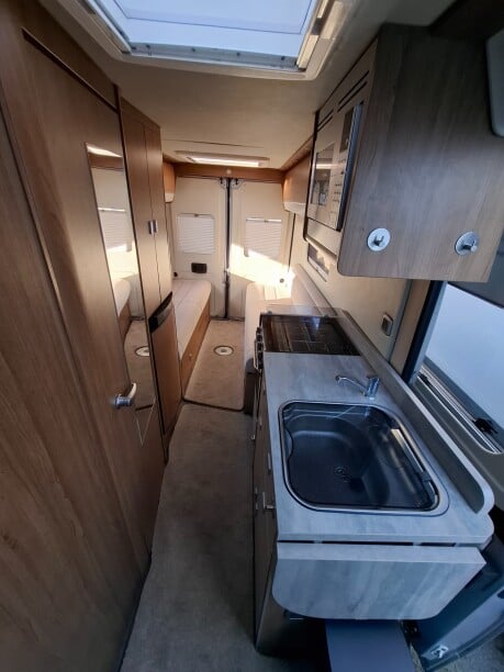 Auto-Trail V-Line 635 SE S-A 2017 AUTO 12