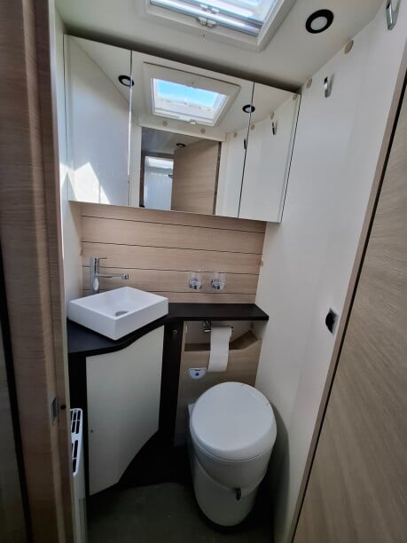 Rapido 8096DF 2024 AUTO 22