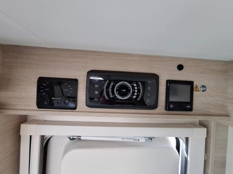Rapido 8096DF 2024 AUTO 35