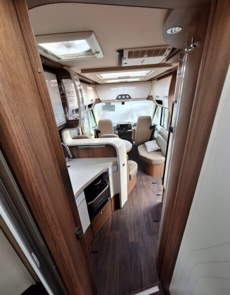 Carthago E-line Chic i51 QB AUTO 9