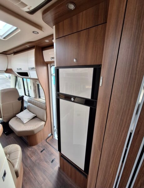 Carthago E-line Chic i51 QB AUTO 16