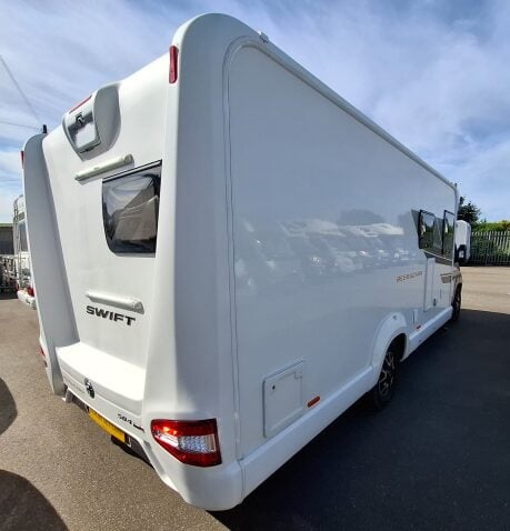 Swift Bessacarr 584 Auto Dinette 3