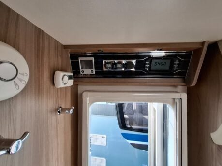 Swift Bessacarr 584 Auto Dinette 11