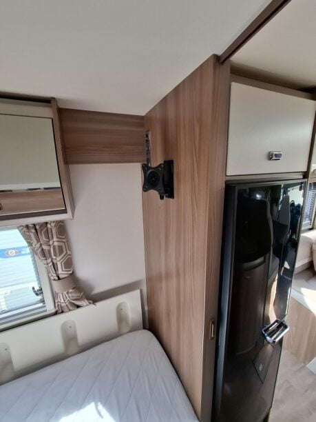 Swift Bessacarr 584 Auto Dinette 16