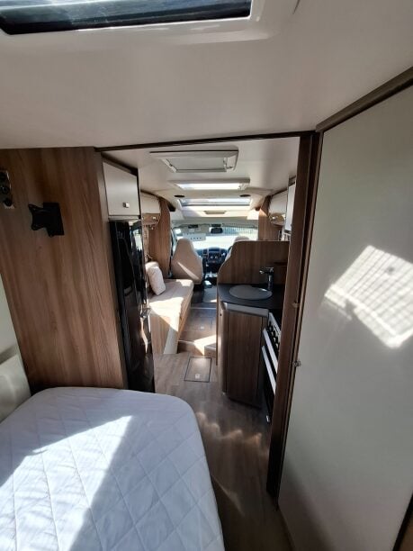 Swift Bessacarr 584 Auto Dinette 18