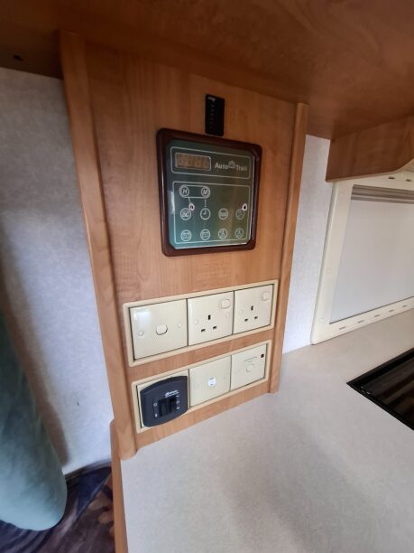 Auto-Trail Mohican DEPOSIT TAKEN 10