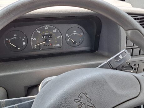 Auto-Sleepers Executive 1999 Deposit Taken 9