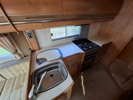 Auto-Trail Chieftain SE 2007 LO-LINE 11