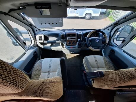 Auto-Trail Chieftain SE 2007 LO-LINE 24