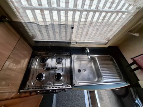 Auto-Sleepers Vivanti V4 2002 25