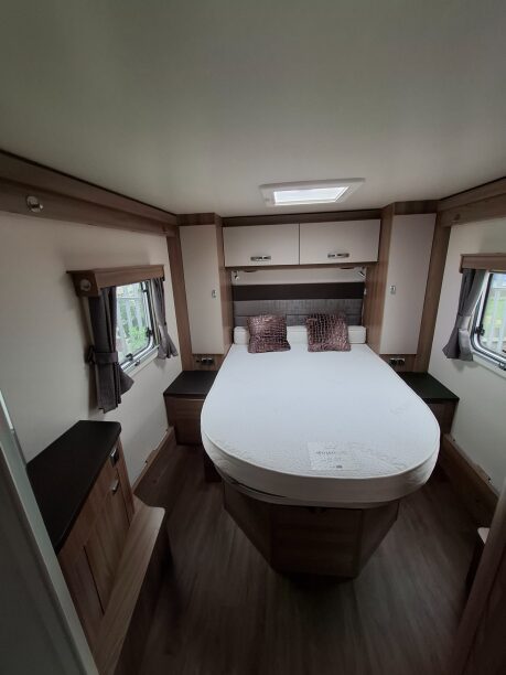 Swift Kon-Tiki Sport 599 2020 AUTO Half-Dinette 15