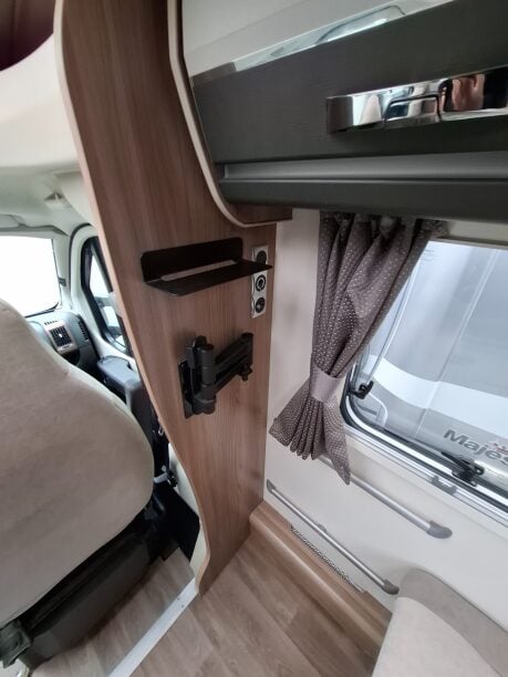 Swift Kon-Tiki Sport 599 2020 AUTO Half-Dinette 7