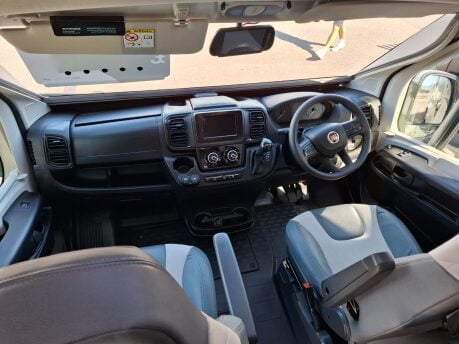 Swift Ascari 372 2024 AUTO 10
