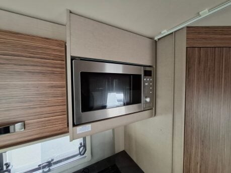 Swift Edge 464 2020 11