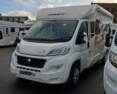 Swift Edge 464 2020 1