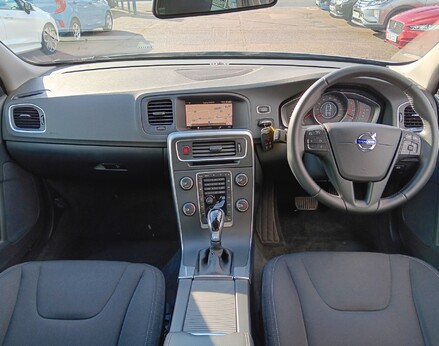 Volvo V60 T4 BUSINESS EDITION LUX 2