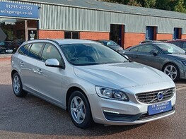Volvo V60 T4 BUSINESS EDITION LUX 4