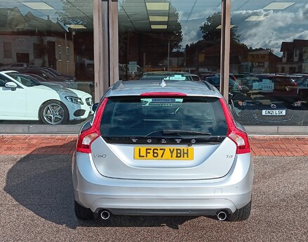 Volvo V60 T4 BUSINESS EDITION LUX 6