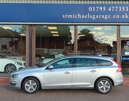 Volvo V60 T4 BUSINESS EDITION LUX 11