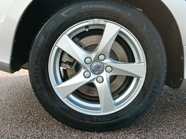 Volvo V60 T4 BUSINESS EDITION LUX 14
