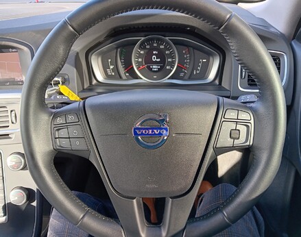 Volvo V60 T4 BUSINESS EDITION LUX 19