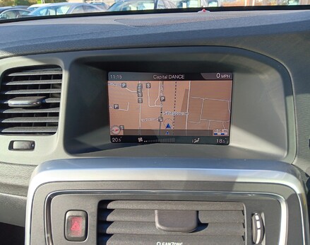 Volvo V60 T4 BUSINESS EDITION LUX 21