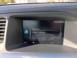 Volvo V60 T4 BUSINESS EDITION LUX 23