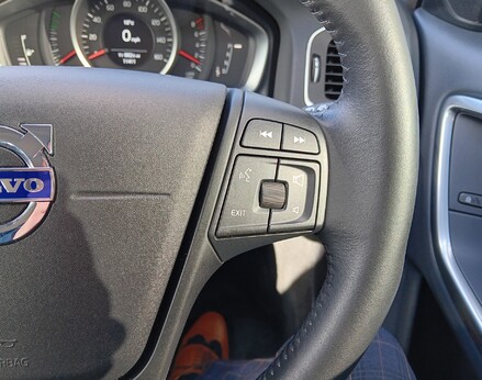 Volvo V60 T4 BUSINESS EDITION LUX 36