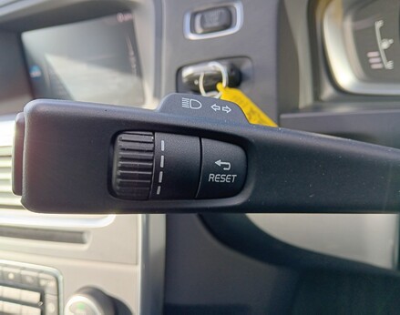 Volvo V60 T4 BUSINESS EDITION LUX 37