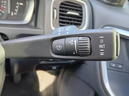 Volvo V60 T4 BUSINESS EDITION LUX 38