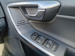 Volvo V60 T4 BUSINESS EDITION LUX 40
